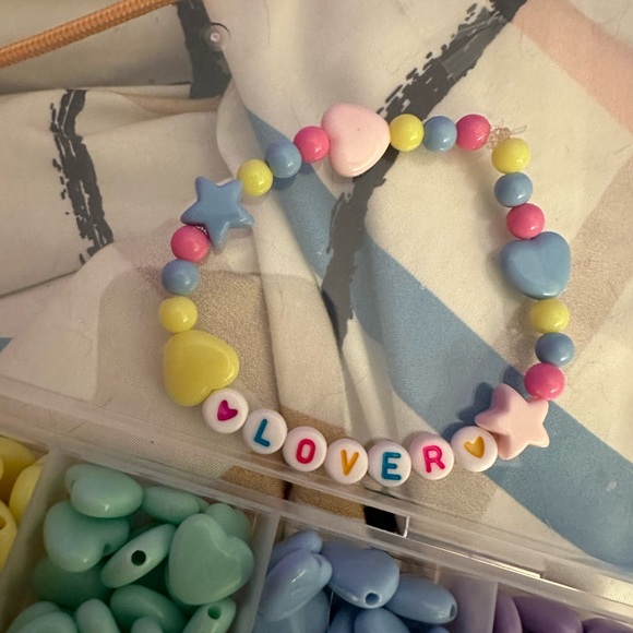 Taylor Swift Eras Tour Friendship Bracelets - Picture 3 of 8